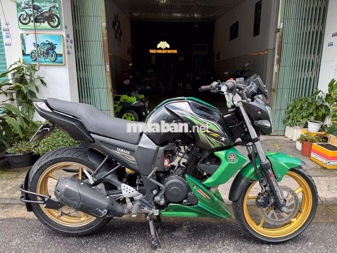 Yamaha FZS150 Đen, Xanh lá Xe côn tay