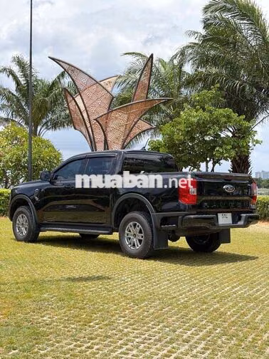 Ford Ranger XLS 4x2 AT 2025 Lướt 2v Biển SG 1 Chủ