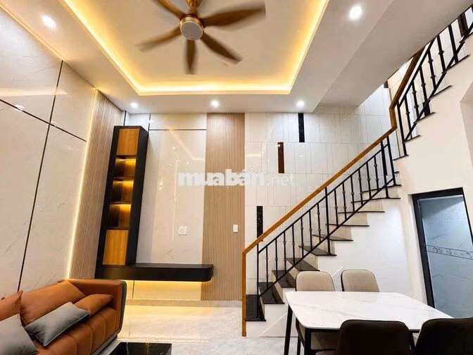 Bán nhà Hoàng Trọng Mậu Quận 7, 3 tầng, ngang 5m, hơn 80m² sử dụng