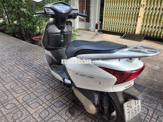 Honda Lead SCR Fi Trắng