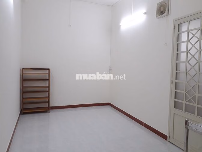 Phòng ngay TT Q3.Sạch sẽ, an ninh.Có lối đi riêng, toilet trong phòng.