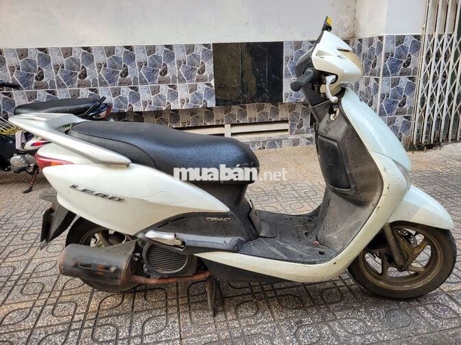 Honda Lead SCR Fi Trắng