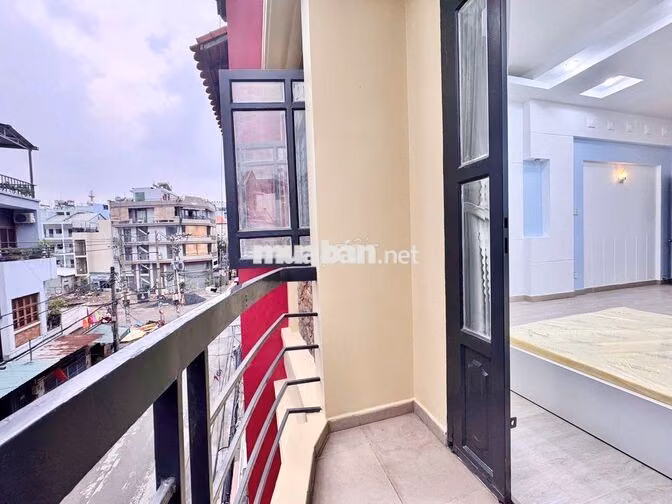 CHO THUÊ CHDV CÓ BAN CÔNG, GẦN Đ. CỘNG HÒA, SÂN BAY - FULL NỘI THẤT