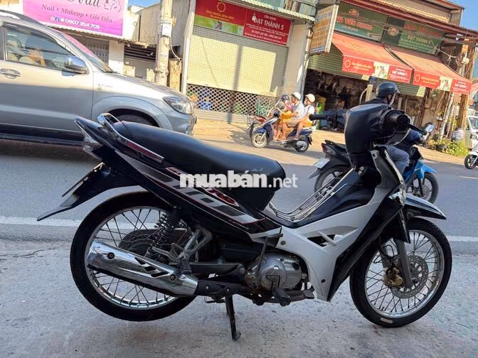 Sirius 2013  đẹp zin êm cho ace đi học đi làm