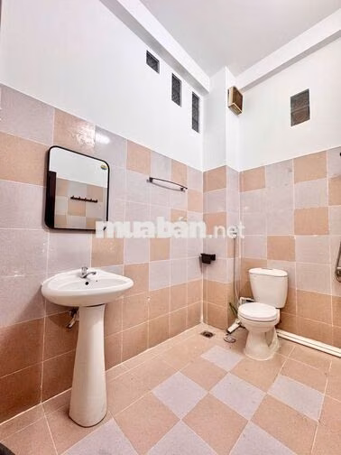 CHO THUÊ CHDV CÓ BAN CÔNG, GẦN Đ. CỘNG HÒA, SÂN BAY - FULL NỘI THẤT