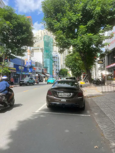 CHO THUÊ NHÀ NGUYÊN CĂN  MT 438 CAO THẮNG, P.12 QUẬN 10