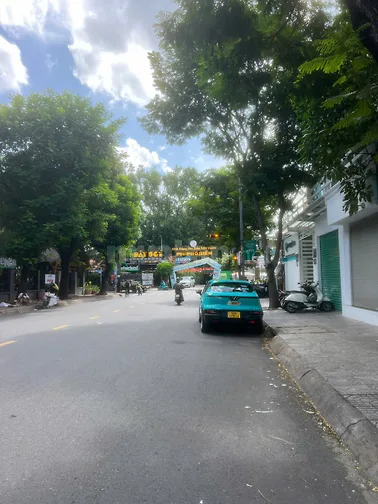 CHO THUÊ NHÀ NGUYÊN CĂN  MT 438 CAO THẮNG, P.12 QUẬN 10