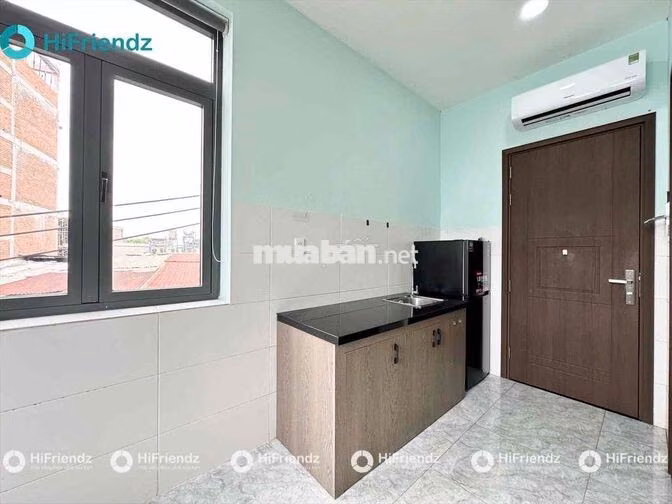 STUDIO ĐI BỘ QUA ĐH VĂN LANG cs 3