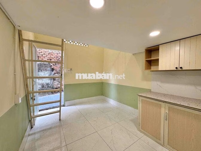 Phòng duplex siêu rộng gần ngay Làng ĐH, NLU, HUB, UTE, HUTECH, UEL