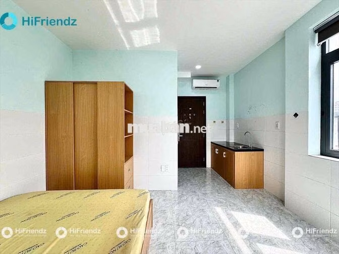 STUDIO ĐI BỘ QUA ĐH VĂN LANG cs 3