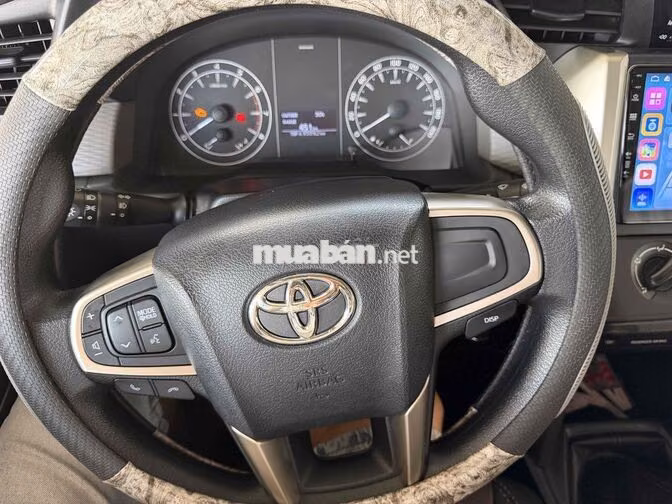 Toyota Innova E 2019 Số sàn Bạc 7 chỗ