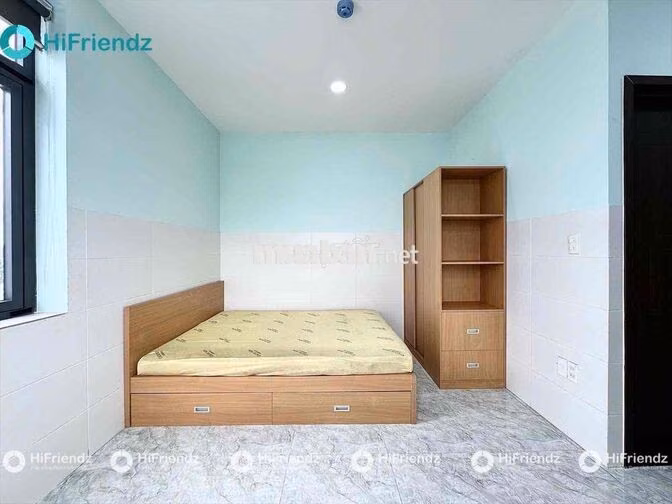 STUDIO ĐI BỘ QUA ĐH VĂN LANG cs 3