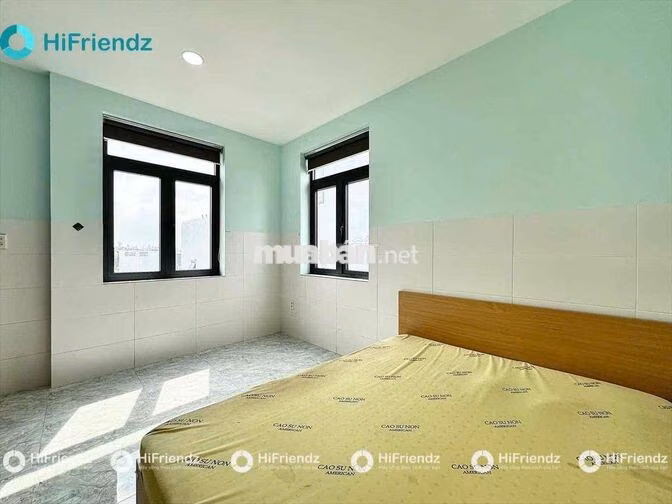 STUDIO ĐI BỘ QUA ĐH VĂN LANG cs 3