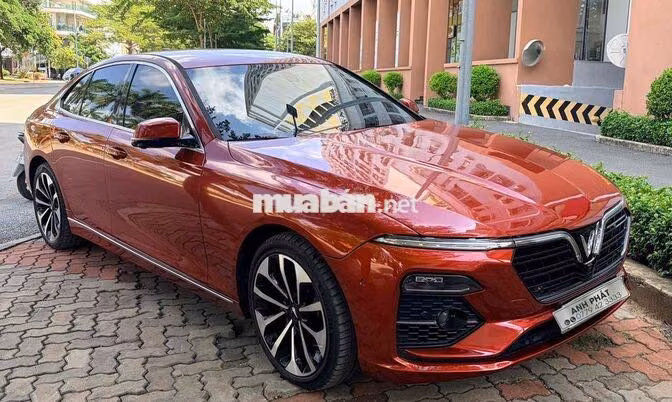 VinFast Lux A 2.0 Premium 2019 Đỏ