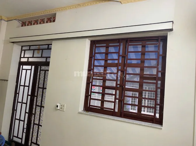 Nhà Đúc Nhỏ Cho Thuê : 5 triệu/tháng - dt:4,5x6m