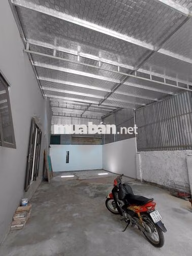 Cho thuê xưởng giá rẻ: xưởng mặt bằng điện tích 100m2, đường 2,5m