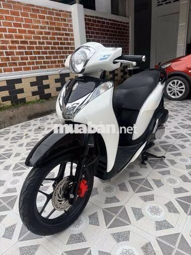 Honda SH Mode 2018 Trắng, Đen 18008 km