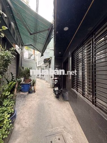 Nhà riêng, 3 tầng×53m2. ngang lớn, vài bước chân ra đường nhựa 2 Ô tô