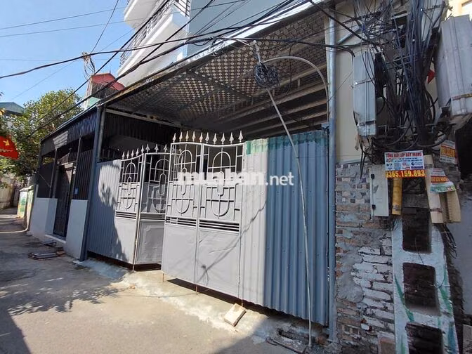Cho thuê xưởng giá rẻ: xưởng mặt bằng điện tích 100m2, đường 2,5m