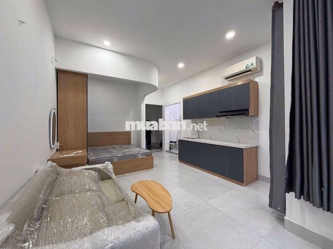 CHO THUÊ CĂN HỘ BAN CÔNG FULL NỘI THẤT GIÁ RẺ GẦN ISB UEH QUẬN 1