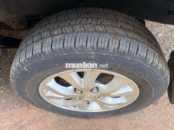 Toyota Innova 2006g Vàng cát