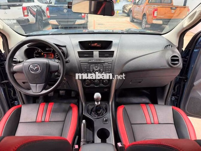Mazda BT50 2016 số sàn 2 cầu