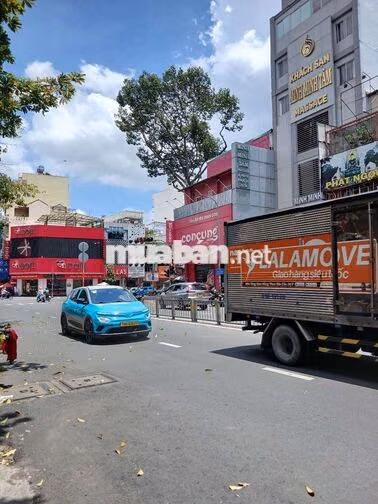 Nhà riêng, 3 tầng×53m2. ngang lớn, vài bước chân ra đường nhựa 2 Ô tô