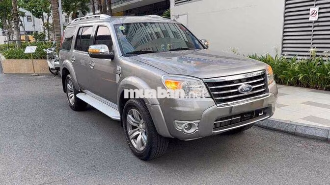 Ford Everest Limited AT 2011 SUV 7 chỗ Xám