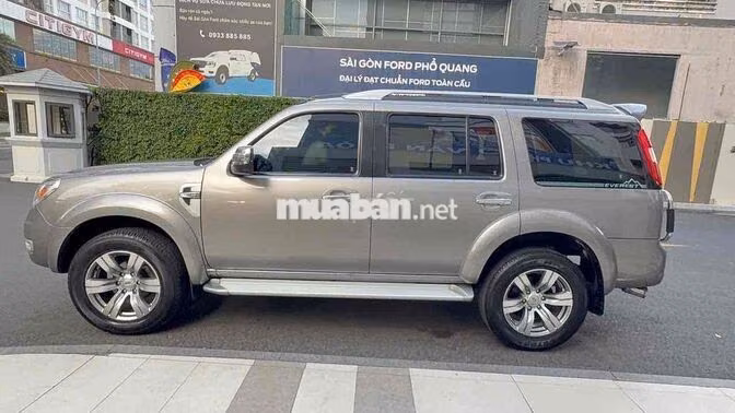 Ford Everest Limited AT 2011 SUV 7 chỗ Xám