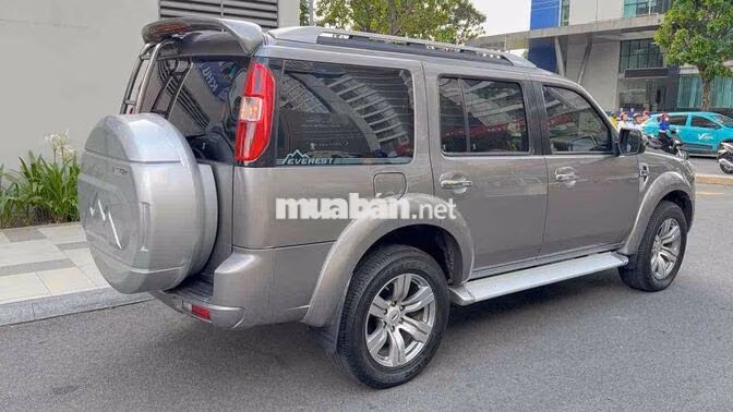 Ford Everest Limited AT 2011 SUV 7 chỗ Xám