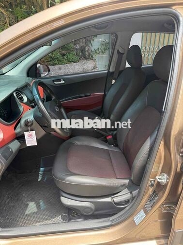 Hyundai Grand i10 Nâu Tự động 5 chỗ