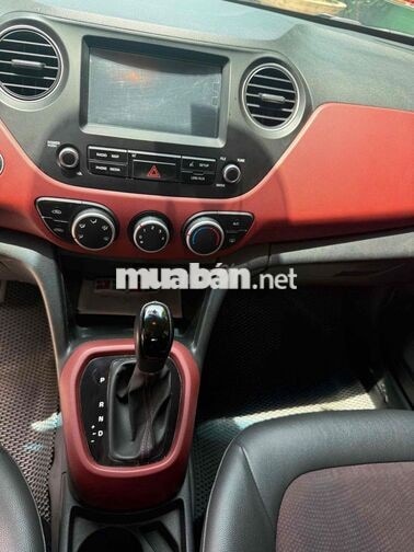 Hyundai Grand i10 Nâu Tự động 5 chỗ