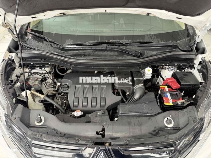Mitsubishi Xpander 2020 Trắng 7 chỗ Số sàn