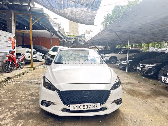 Mazda Mazda 3 2019 Trắng 90000 km