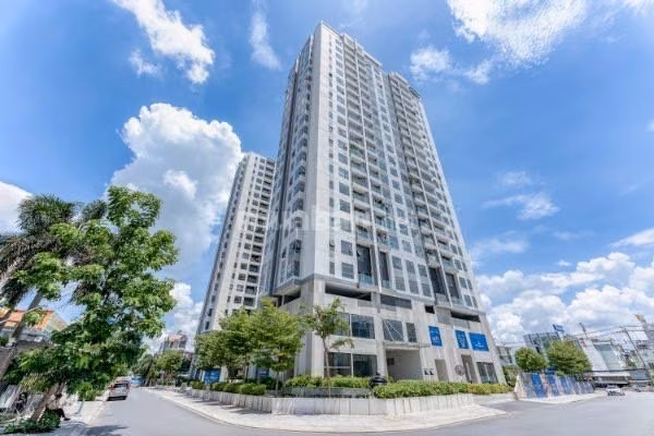 Cho thuê căn hộ 3 phòng ngủ chung cư De Capella, 116 Lương Định Của
