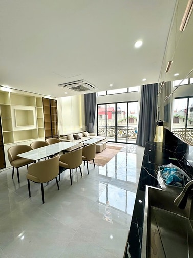 Nhà đẹp gần Aeon Mall - Long Biên, gara 2 ô tô, 65m x 6 tầng thang máy