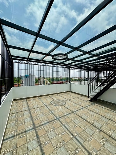 Nhà đẹp gần Aeon Mall - Long Biên, gara 2 ô tô, 65m x 6 tầng thang máy