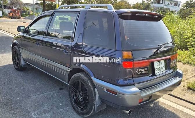 Mitsubishi Chariot 2005 4x4 Xanh Nhật Bản