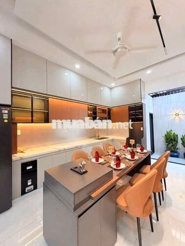 Chính chủ cần bán gấp nhà 1 trệt 2 lầu đường Lê Thị Trung đã có sổ
