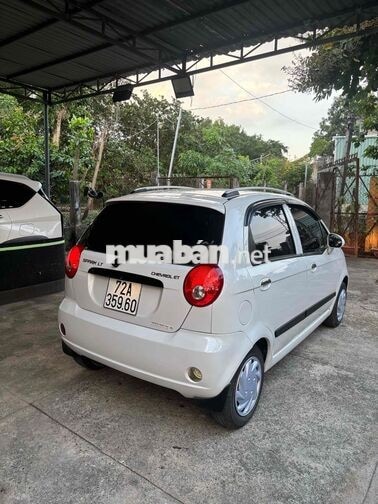 Chevrolet Spark LT Trắng 5 chỗ xe gia đình