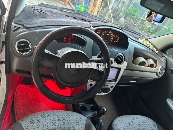 Chevrolet Spark LT Trắng 5 chỗ xe gia đình