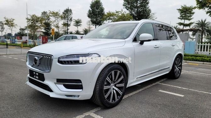 Volvo XC90 Ultimate B6 AWD 2024 Trắng