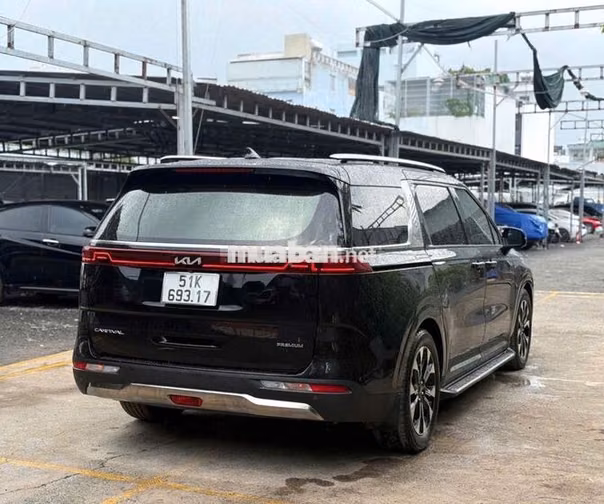 Canival Premium 7ghế 2.2D,  máy dầu 2023