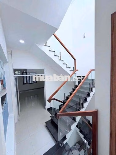 CHO THUÊ NHÀ MẶT TIỀN 3 TẦNG SƠN TRÀ
