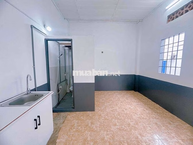 PHÒNG LINH CHIỂU NGAY ĐH NGÂN HÀNG - SƯ PHẠM KỸ THUẬT