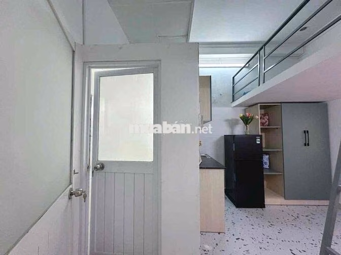 DUPLEX CỬA SỔ LỚN FULL NỘI THẤT ĐẸP MỚI NGAY TRẦN ĐÌNH XU - Q1