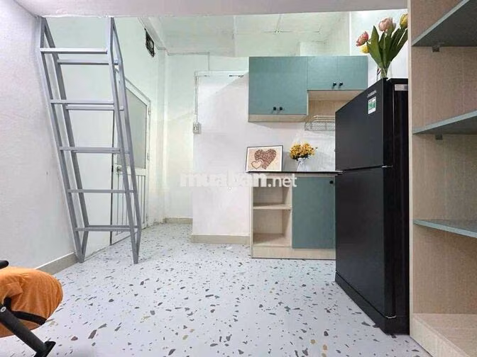 DUPLEX CỬA SỔ LỚN FULL NỘI THẤT ĐẸP MỚI NGAY TRẦN ĐÌNH XU - Q1