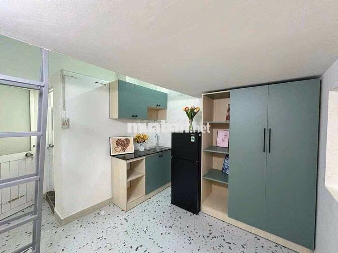 DUPLEX CỬA SỔ LỚN FULL NỘI THẤT ĐẸP MỚI NGAY TRẦN ĐÌNH XU - Q1