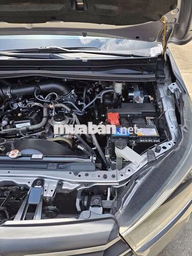 Toyota Innova E 2.0 SX 2017 Số sàn Bạc