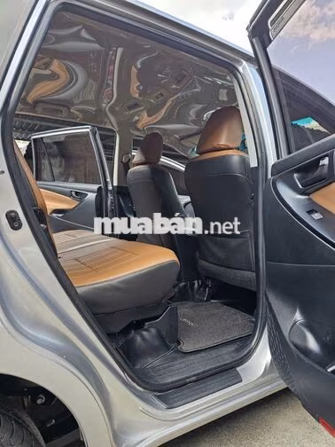 Toyota Innova E 2.0 SX 2017 Số sàn Bạc
